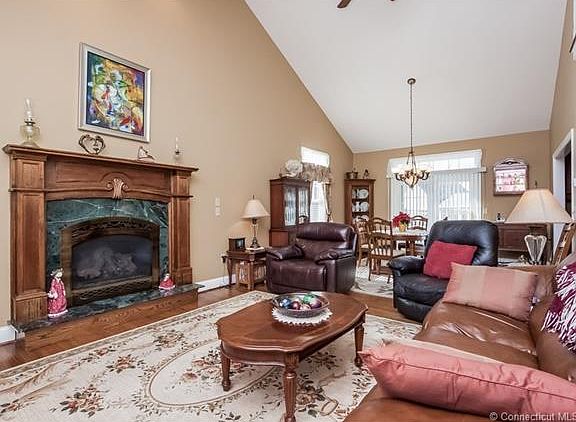 5th image of 7 Amelia Ln