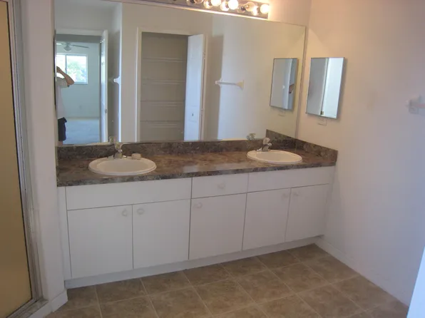 2801 NW 2nd Ter, Cape Coral, FL 33993