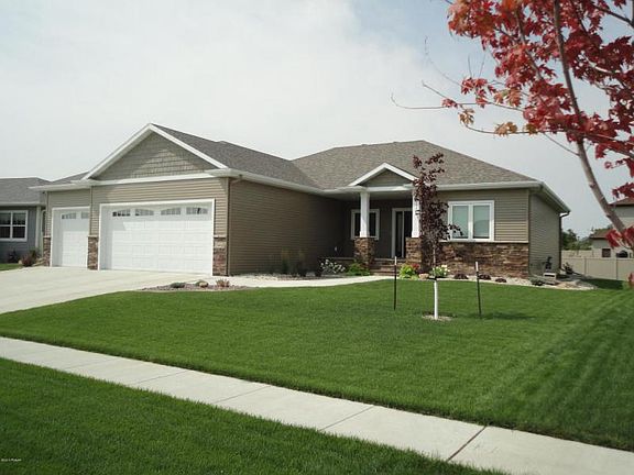 2nd image of 3466 Shadow Wood Ln E