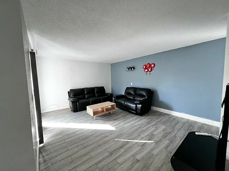 295 Woodland Rd — Photo 7