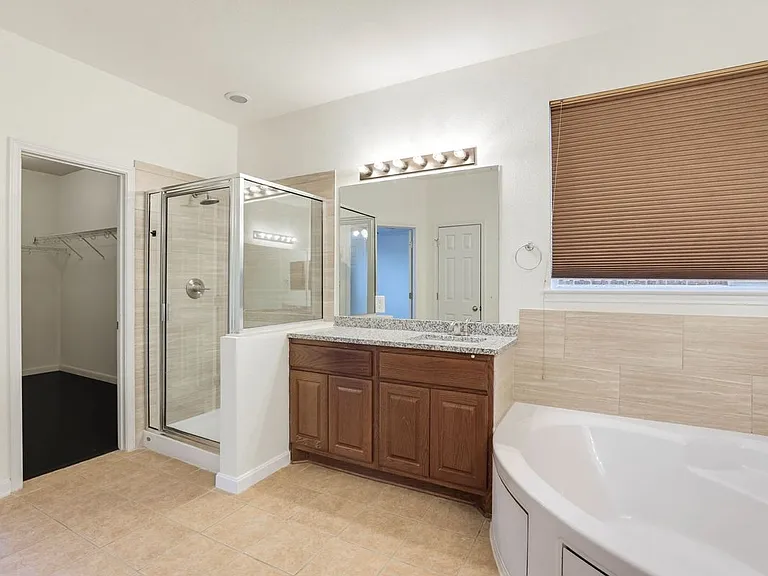 3415 Highline Trl — Photo 10