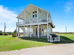 881 Melody Ln, Crystal Beach, TX 77650