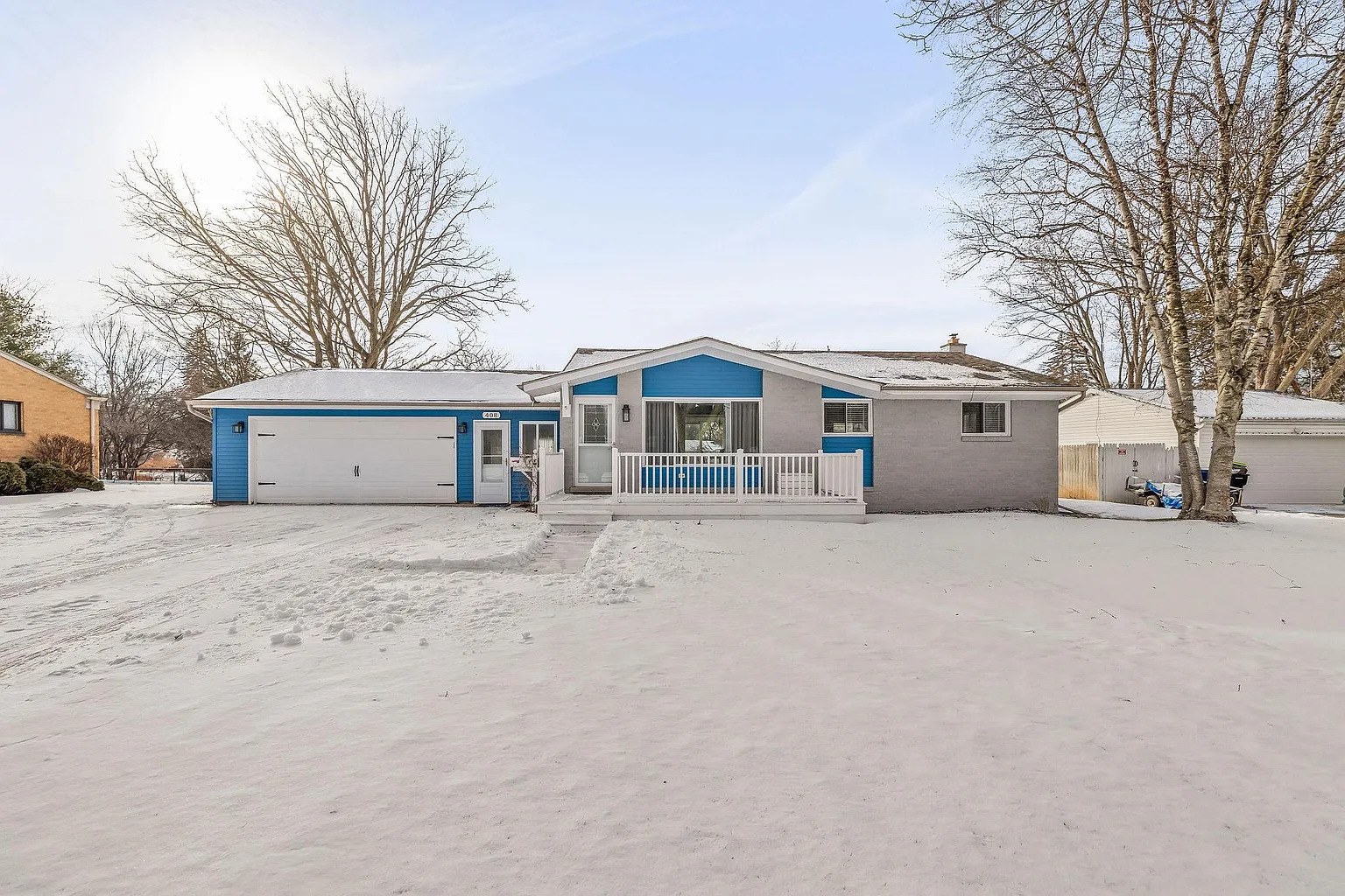 408 Capitol Dr photo 1