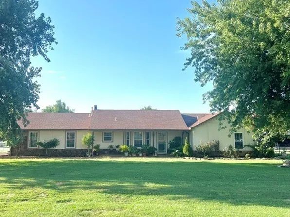 18235 S Elm Rd, Claremore, OK 74019
