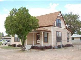 223 W McGaffey St, Roswell, NM 88203