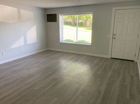 CCH5114--Apple Knoll Townhomes