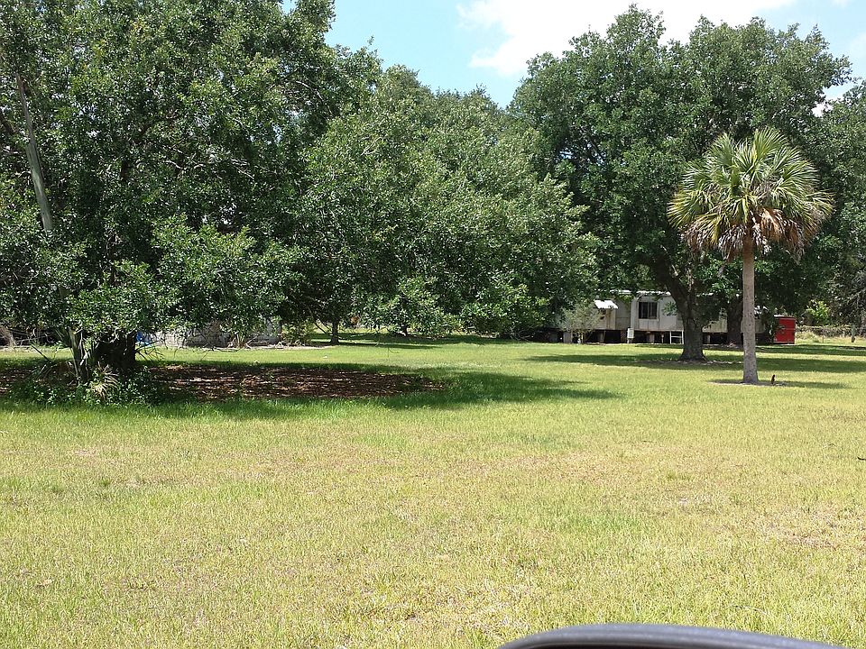 2nd image of 1750 Benton Rd
