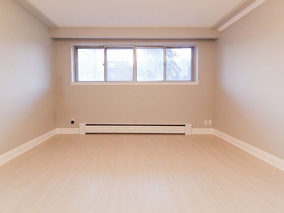 3rd image of 26 Annapearl Ct Unit 1
