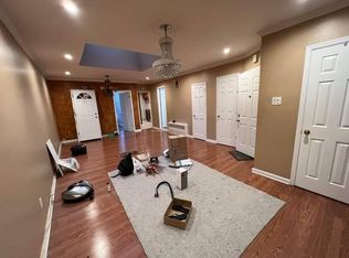 6429 Palmetto St #2, Ridgewood, NY 11385