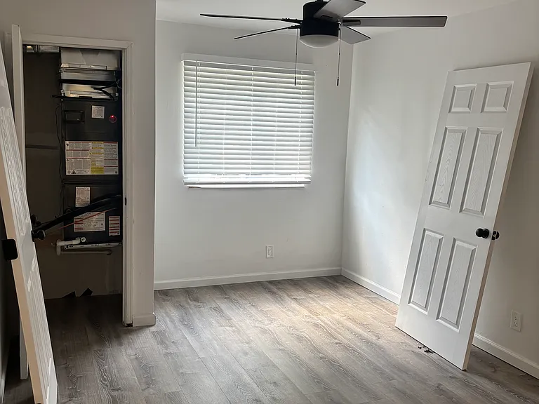 Parkhill Terrace Apartments — Photo 9