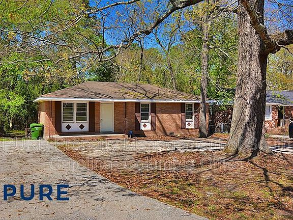 3rd image of 125 Charleswood Dr