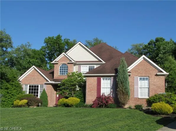 1238 Cliffden Ct, Northfield, OH 44067