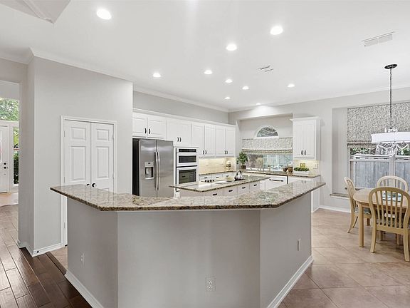 3rd image of 2541 Hickory Ridge Dr