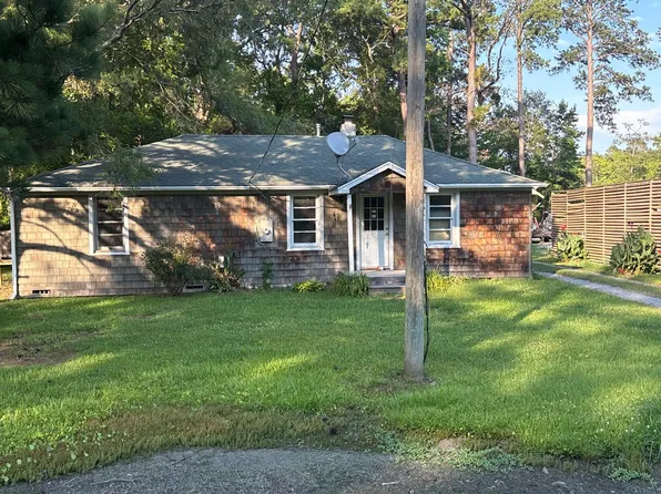 661 Poyners Rd, Moyock, NC 27958