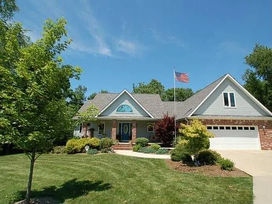 2012 W Stanton Ct photo 1