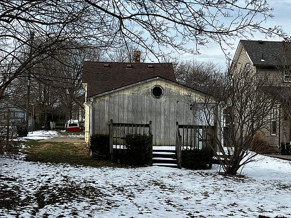 2nd image of 10 N Church St