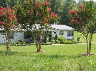 524 Silver Leaf Ln, Chuckey, TN 37641