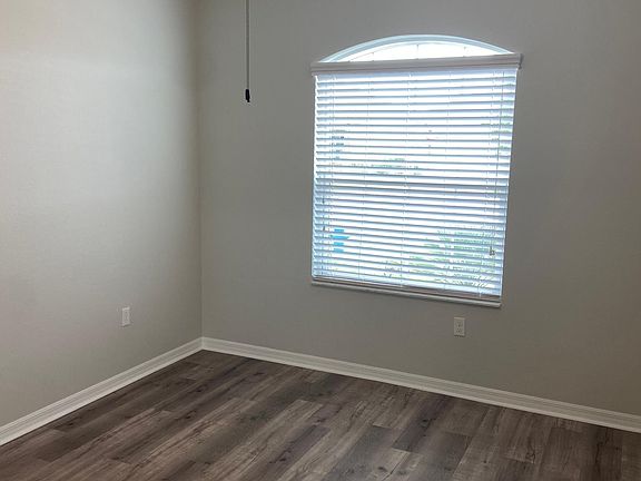 5th image of 81 Park Place Cir