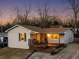 1367 E Wagon Trail Hts, Columbia, MO 65202