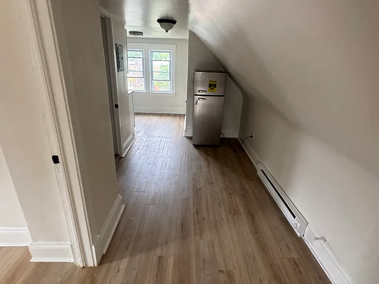 3651 E 140th St #3 — Photo 5