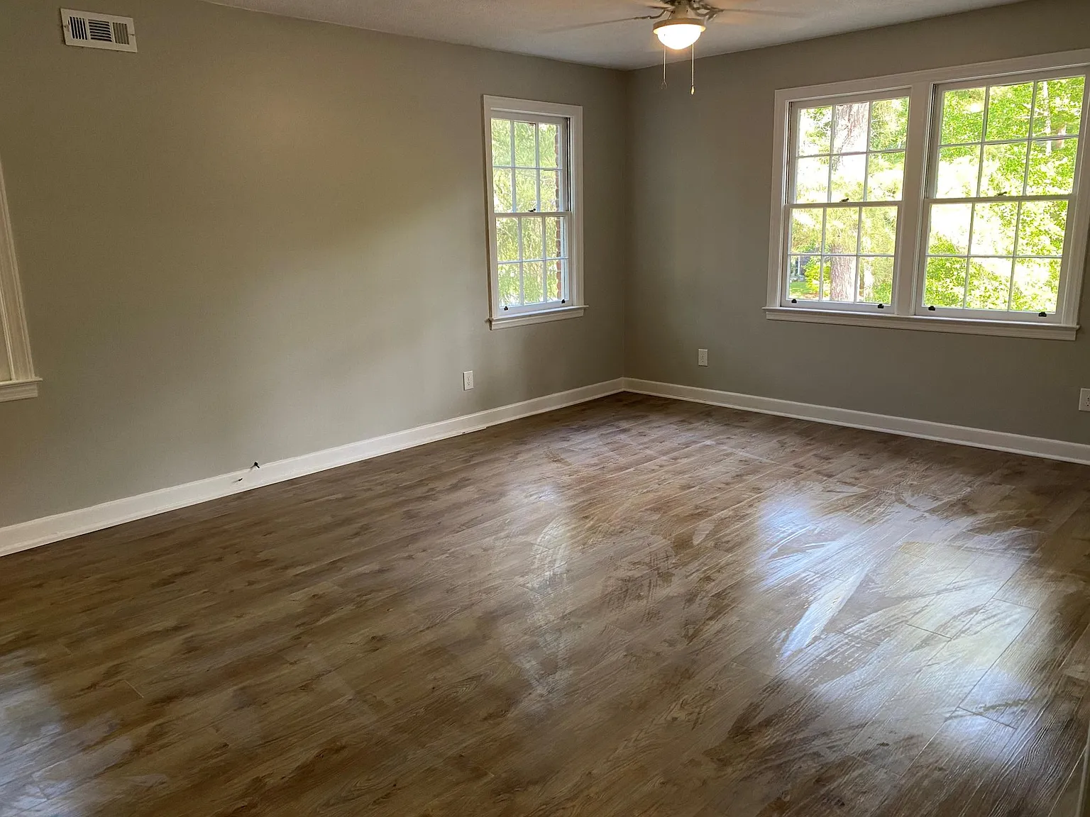 2 bed, 1040 sqft, $1,250 — Photo 4