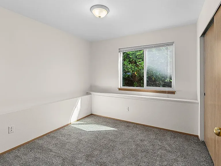 17726 12th Ave NE #102 — Photo 8