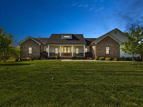 5th image of 206 Lee Oak Cir