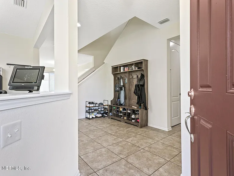 3315 Ridgeview Dr — Photo 4