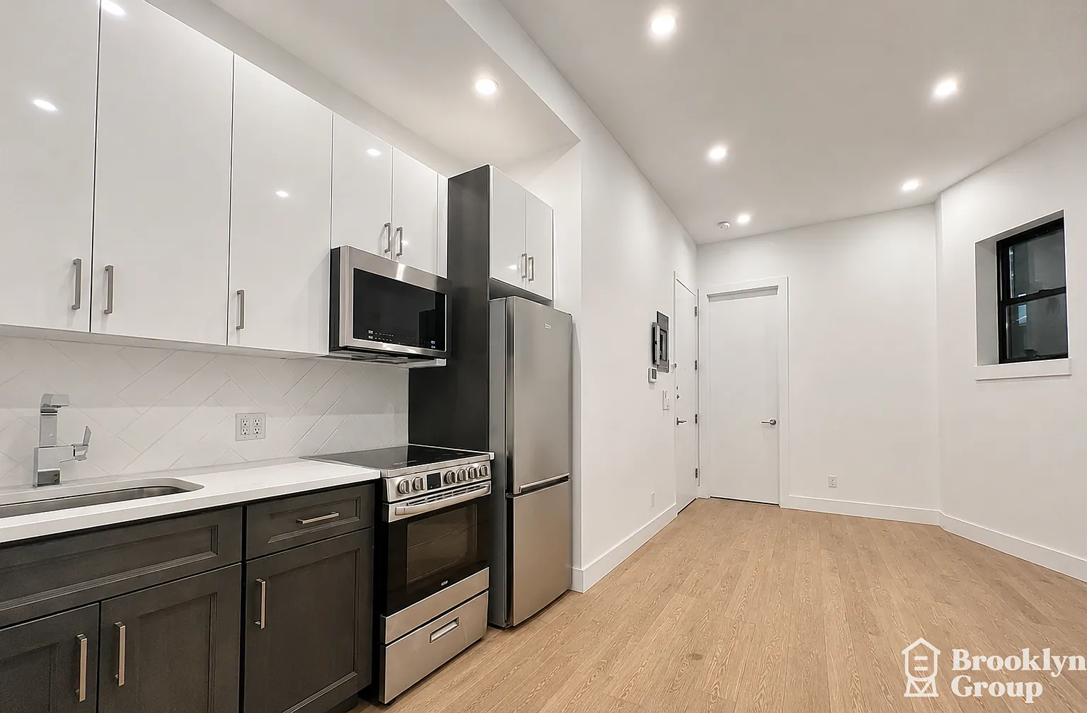 435 Dekalb Avenue — Photo 1