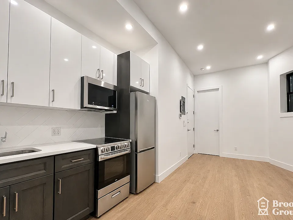 435 Dekalb Ave #1A