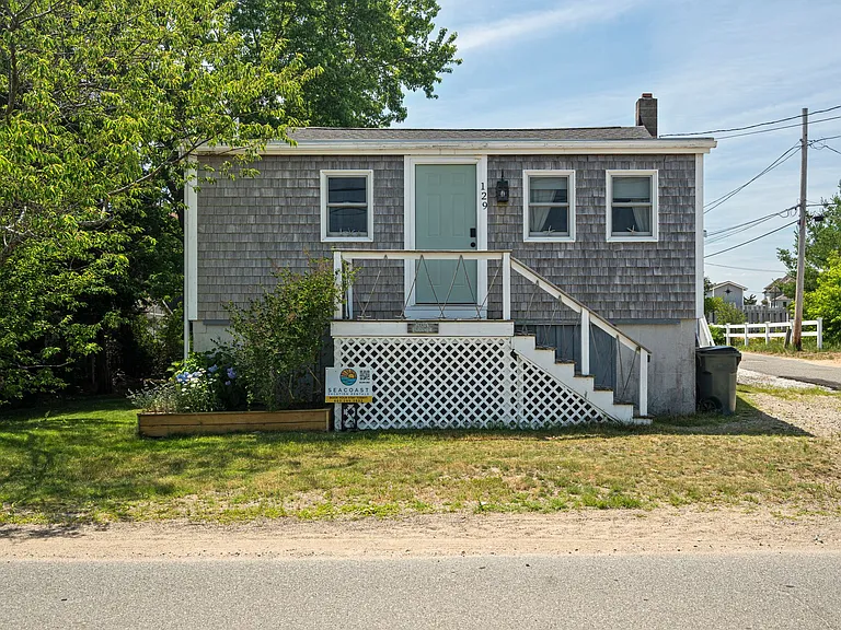 129 Old Point Rd — Photo 22