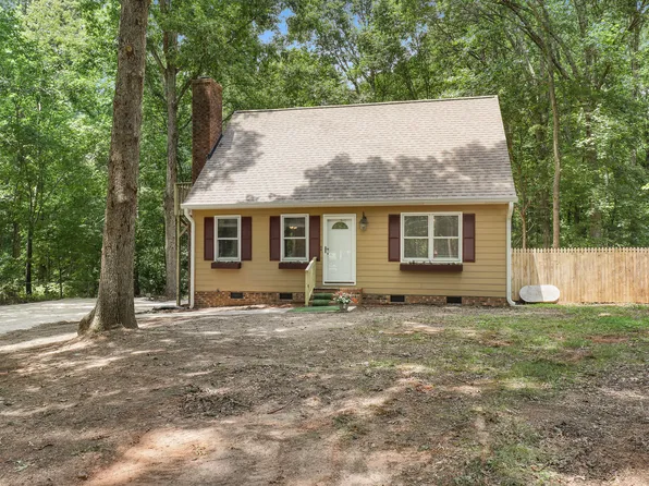 121 Hogan Dr, Garner, NC 27529