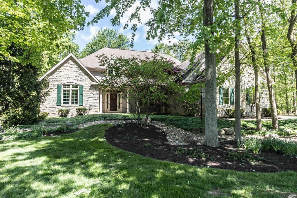 195 Cressingham Ln photo 1