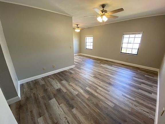 5th image of 600 N Grove St #11