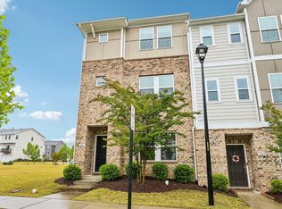 1041 Salt Glaze Ln, Cary, NC 27519