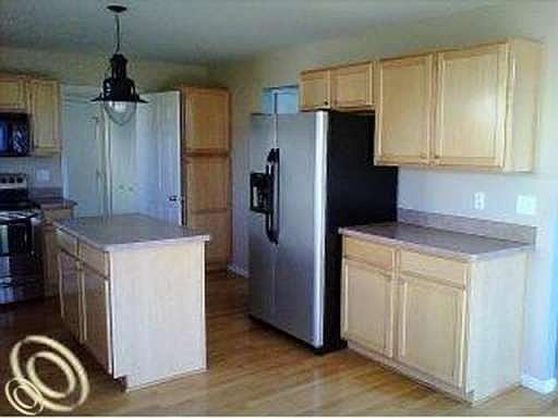4th image of 2301 Lorraina Ln