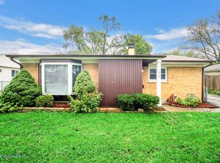 139 W Wayne Pl, Wheeling, IL 60090