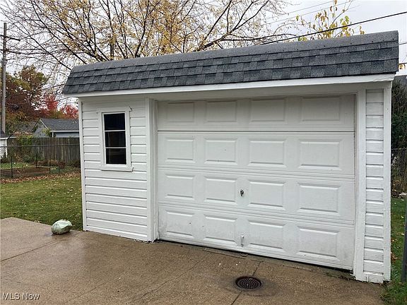 5th image of 6304 Thornton Dr