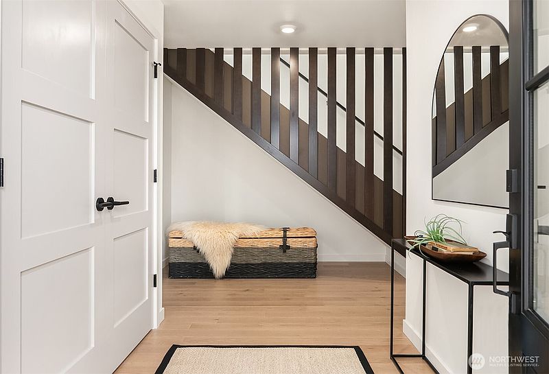 4th image of 2030 NE 123rd Street
