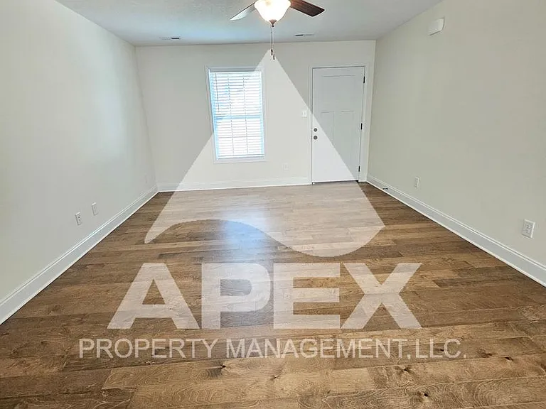 8029 Poplar Grove Ln — Photo 4