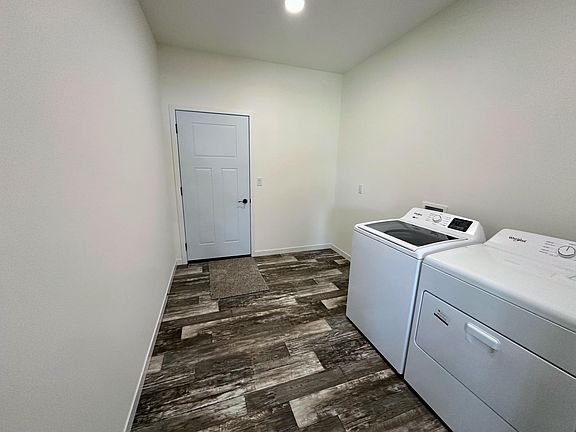 5th image of 702 11th St NW