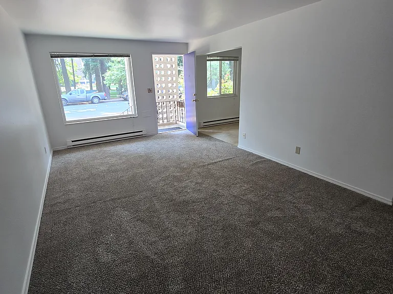 16912 NE 79th St #3 — Photo 4