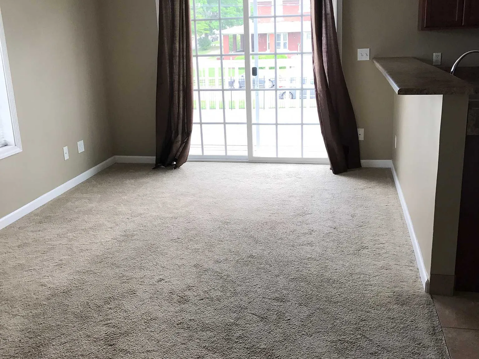 2 bed, $1,200 — Photo 3