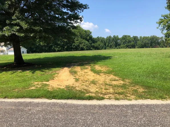 71 Barnes Creek Ct, Montross, VA 22520