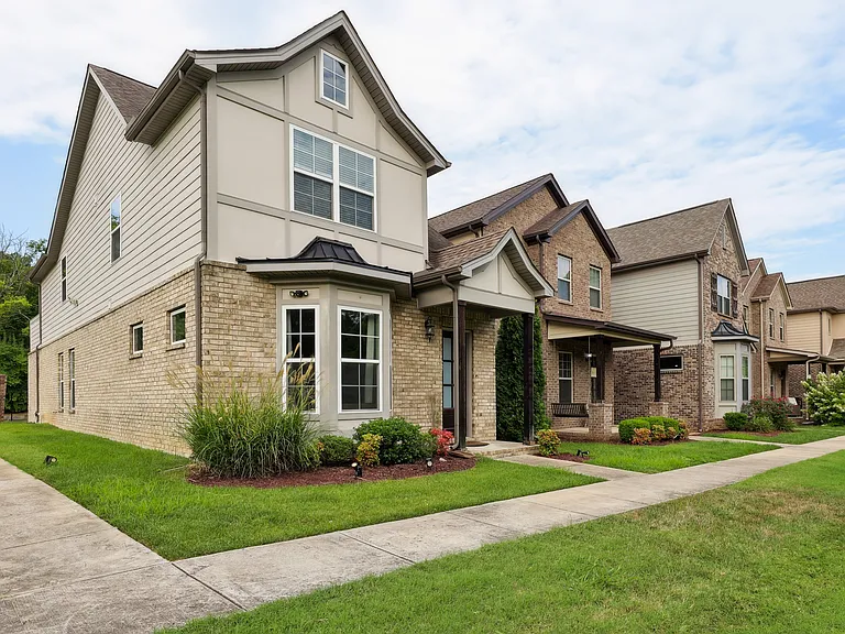 200 Cedar Place Row — Photo 11