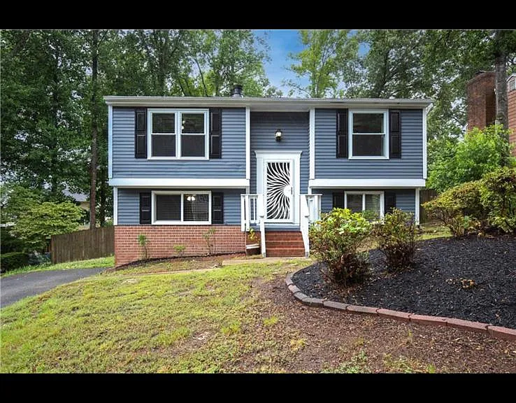 6307 Brambleton Rd — Photo 1