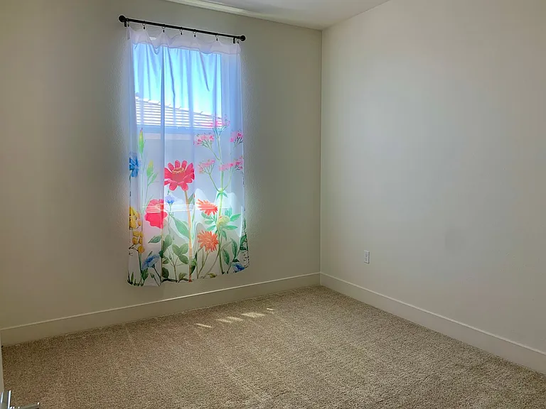 2050 Brighton Dr — Photo 13