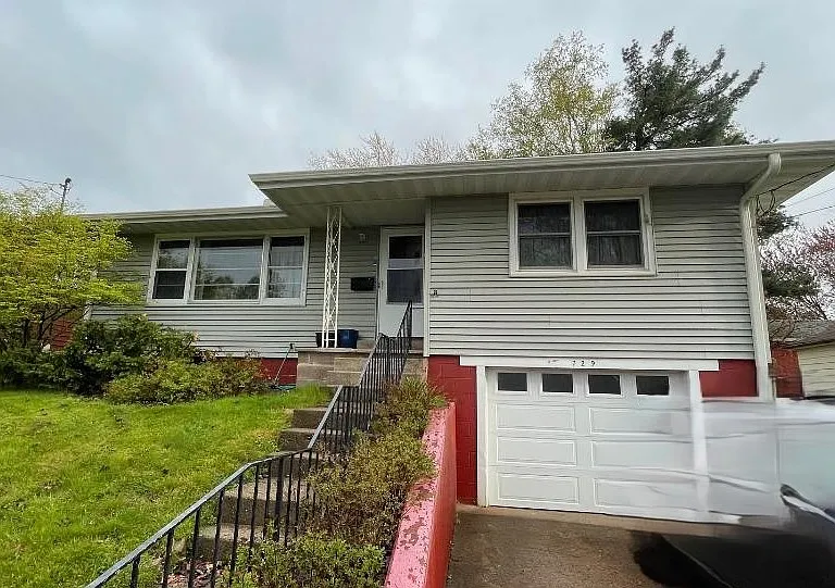 729 W Kaye Ave — Photo 1