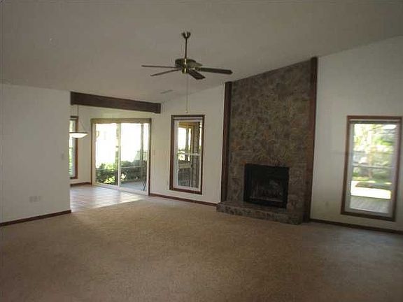 4th image of 1222 Parkway Dr