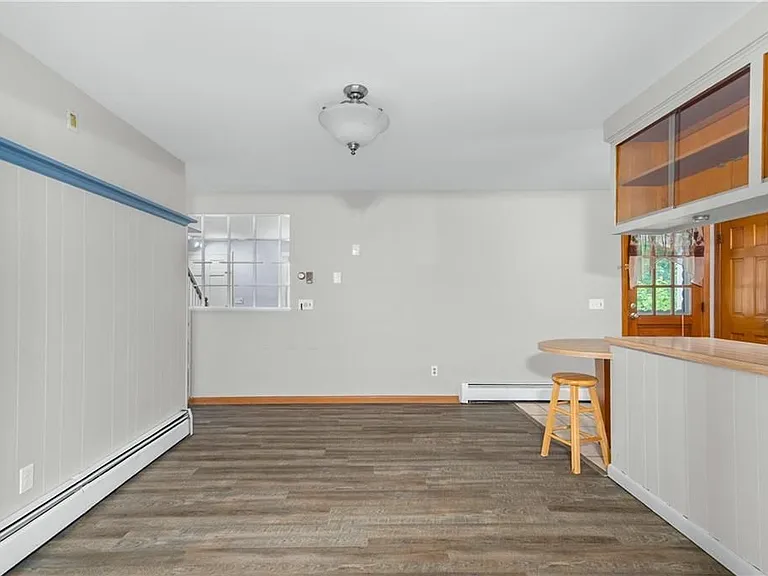 51 Ambrose St — Photo 23